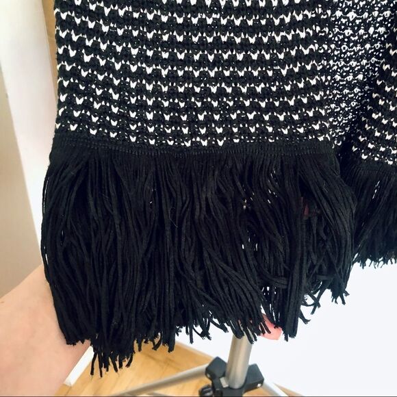 IPERICO Knit Cardigan Duster Vest w/ Tassels in Black White / One Size Fits Most - Picture 3 of 6